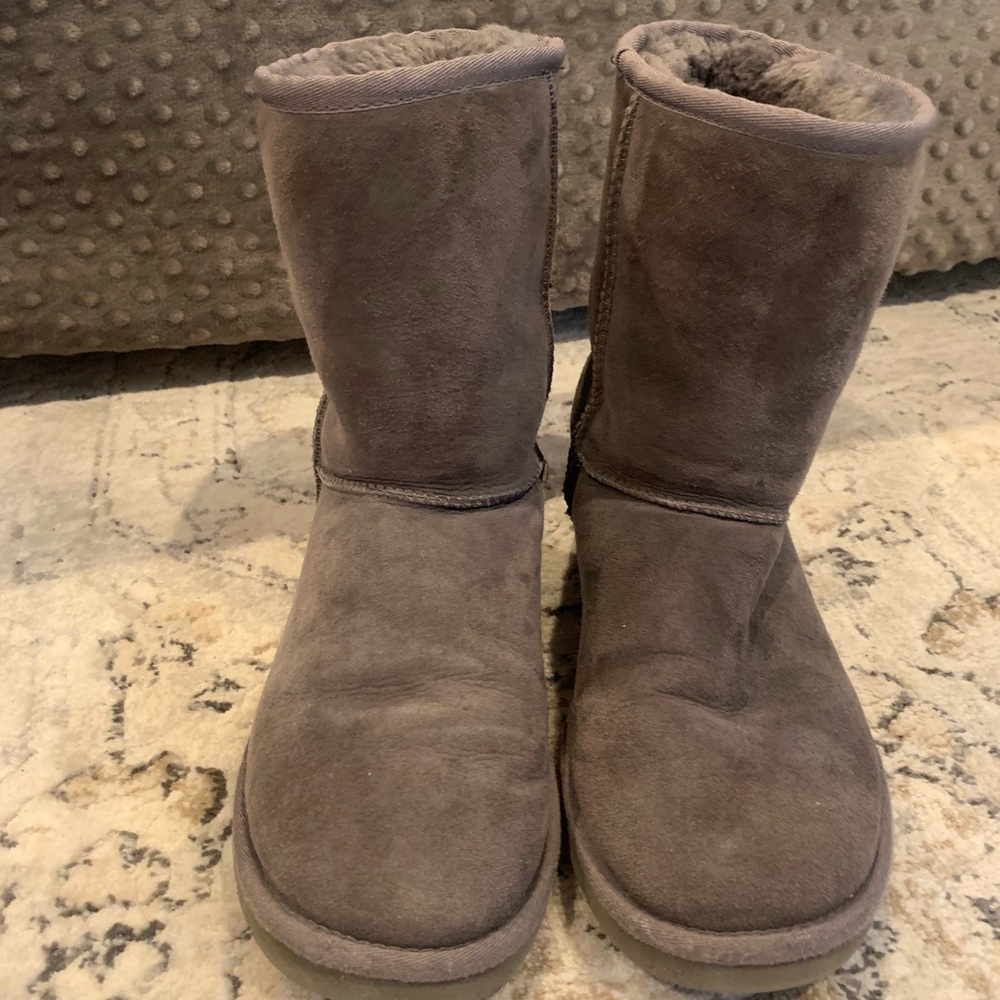 UGG Womens Grey Classic Short II Boot